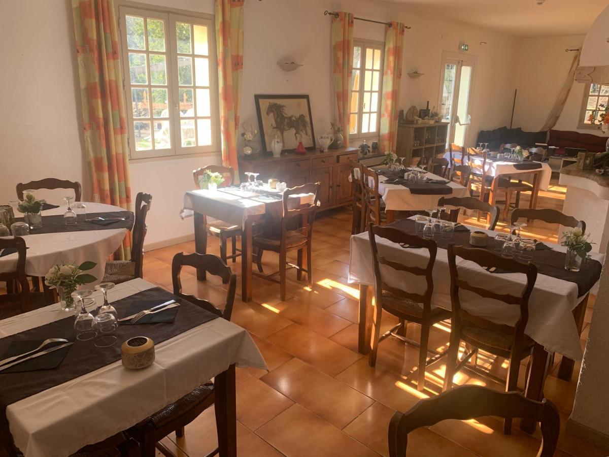 Human Hotel Restaurant Park Villecroze Kültér fotó